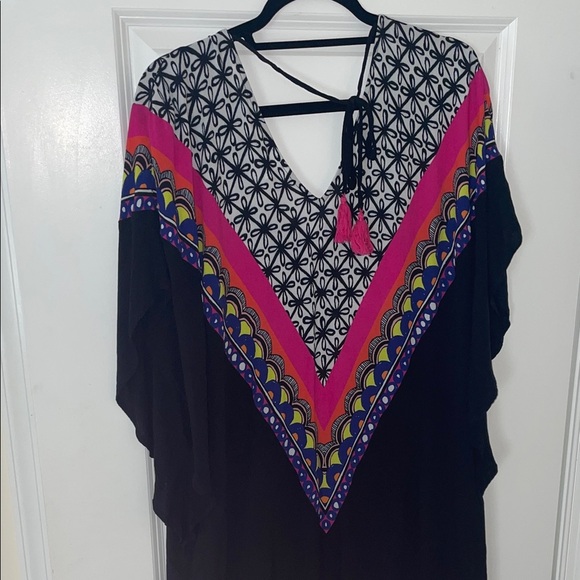 Trina Turk Black and Pink Patterned Swim Coverup - Picture 8 of 12